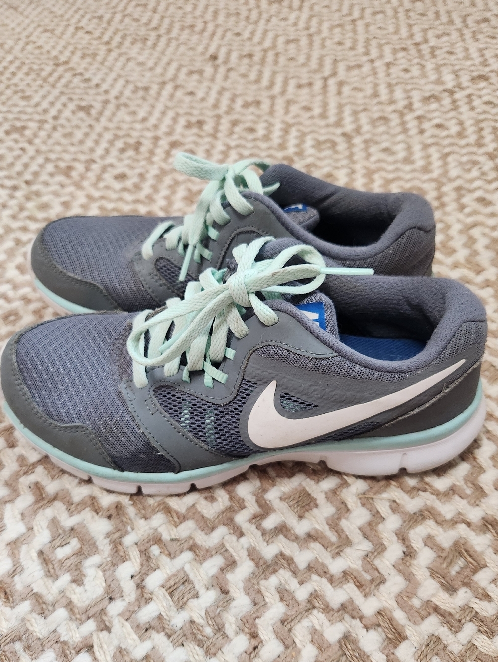 Nike Grey & Mint Training Sneakers